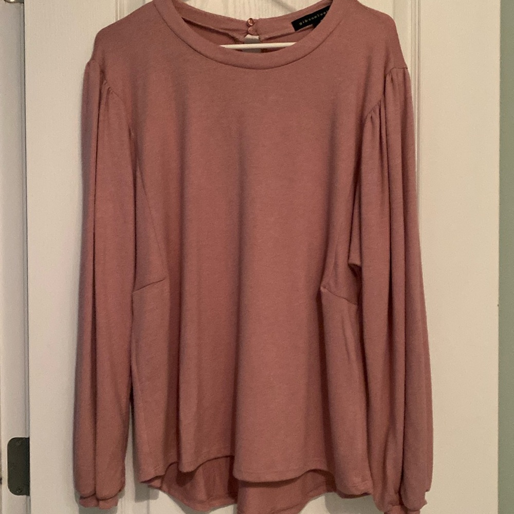 size XL Mauve sweater by Gibsonlook. Perfect transition sweater to spring!